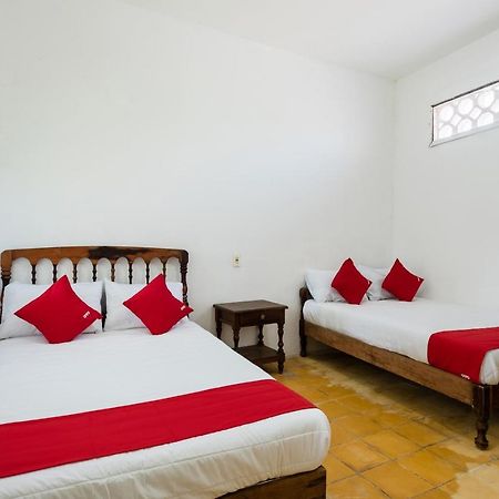 Oyo Hotel Las Palmas Cuyutlan 만사니요 외부 사진