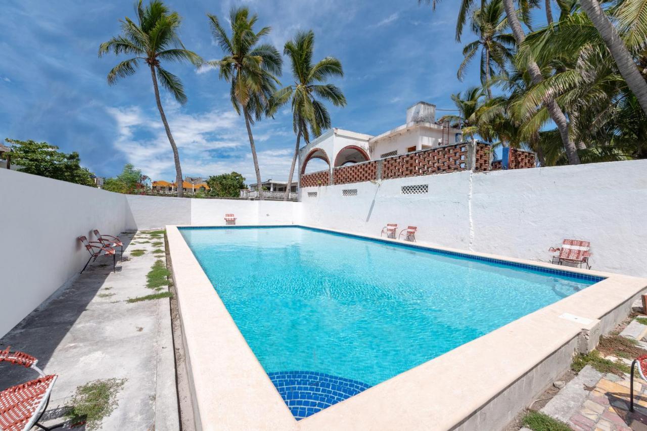 Oyo Hotel Las Palmas Cuyutlan 만사니요 외부 사진